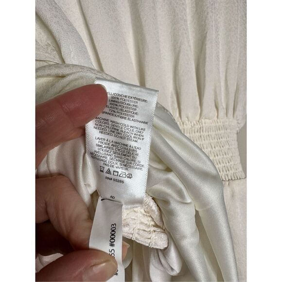Express white v neck romantic romper sz M - Picture 12 of 13